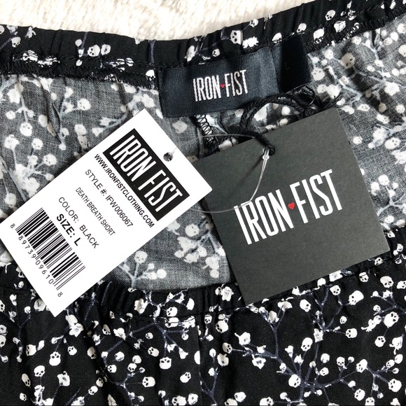Iron Fist Death Breath Short with Skulls Size L - Picture 6 of 8